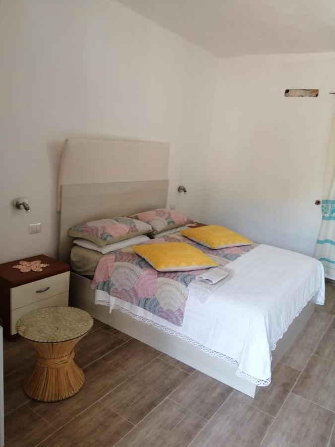 Bed and Breakfast Elia'S House Padru Esterno foto